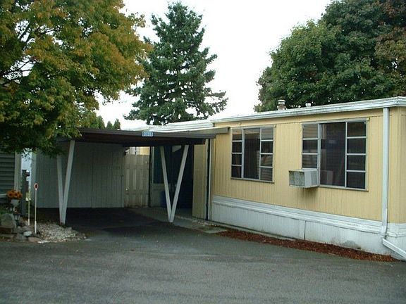 2nd image of 3235 S 180th Pl