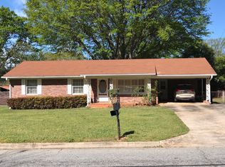 305 Leola Dr, Griffin, GA 30224