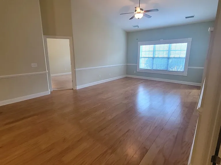 1131 Shellbank Ln — Photo 4