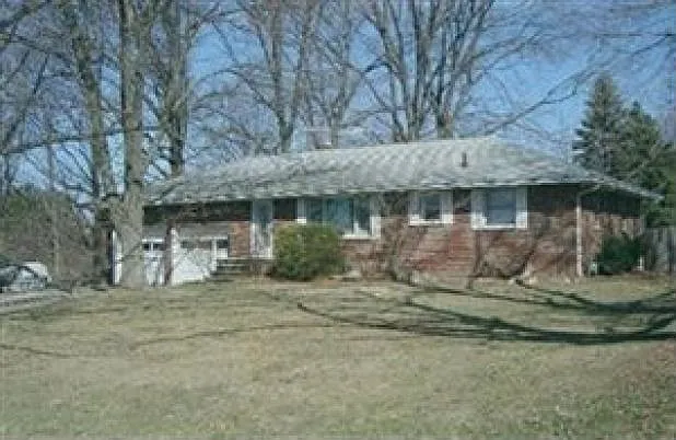 863 Pearlman Rd photo 1