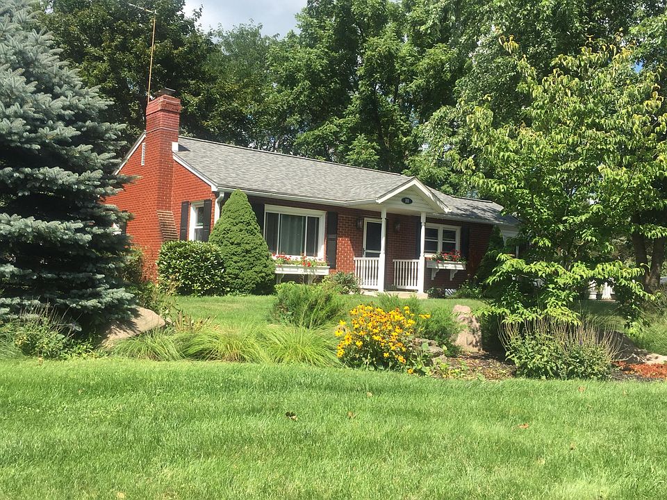 1st image of 101 E North Hills Pl