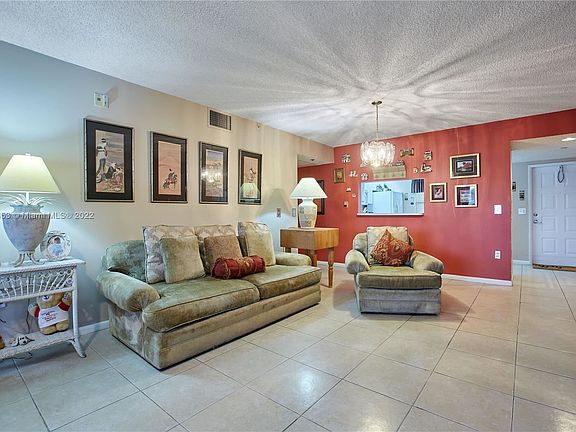 4th image of 650 SW 138th Ave APT 106J