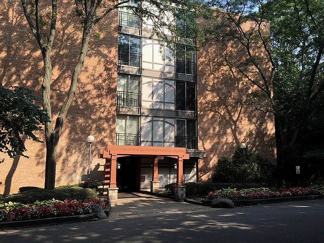 1st image of 5800 Oakwood Dr Unit 3L