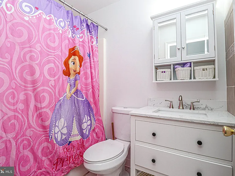 2426 Vineyard Ln — Photo 31