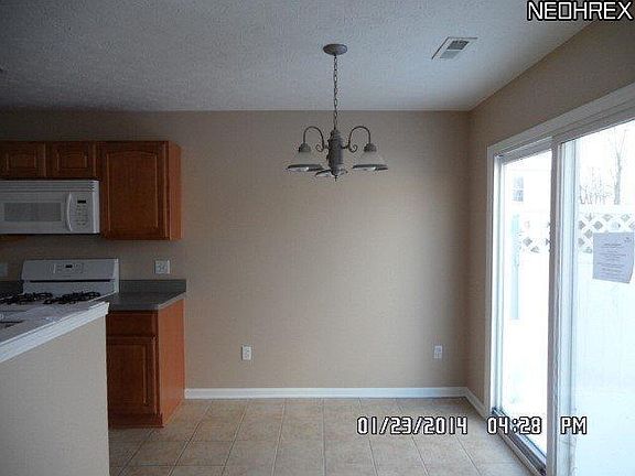 3rd image of 1564 Laughton Cir