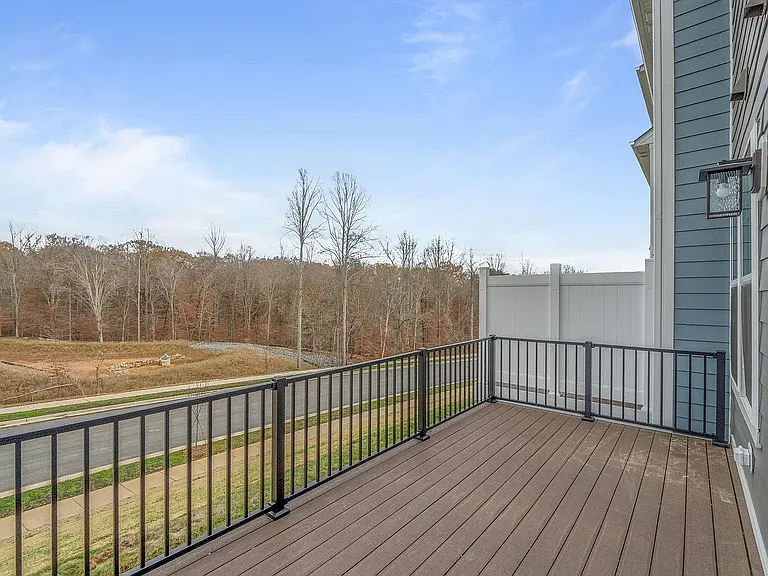 1320 Laconia Ln — Photo 31