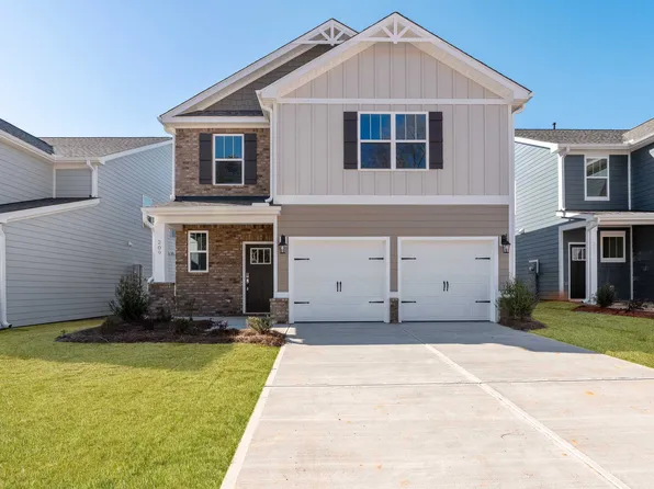 319 Scarlet Leaf Ln, Greenville, SC 29607