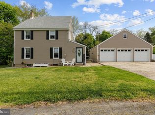3089 Fostertown Rd, Mount Laurel, NJ 08054