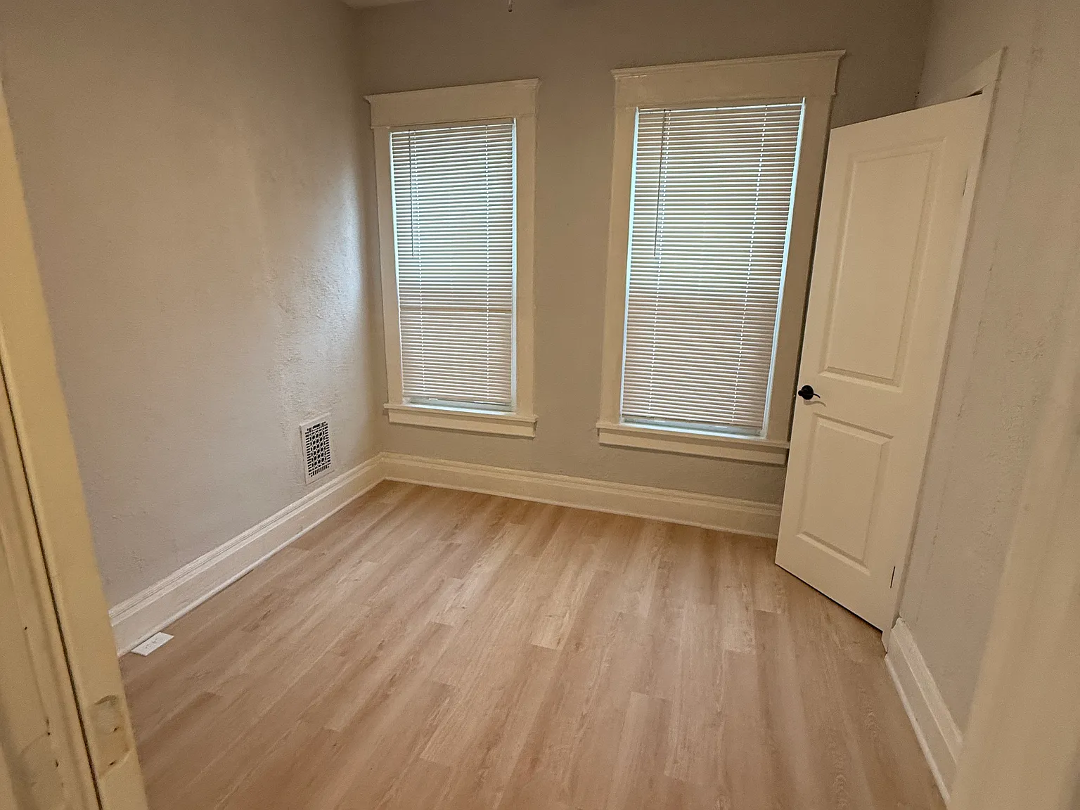 3 bed, 1232 sqft, $1,800 — Photo 3