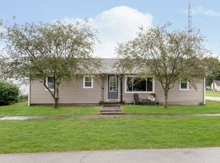 407 S Elm St, Kempton, IN 46049