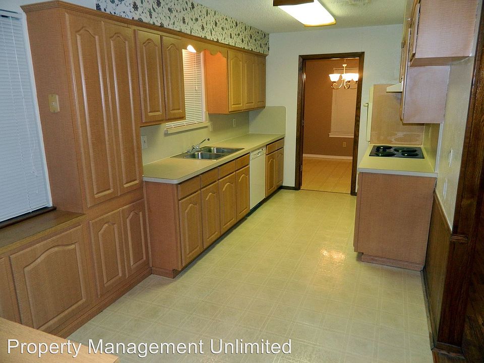 1st image of 311 N Alexander Ave