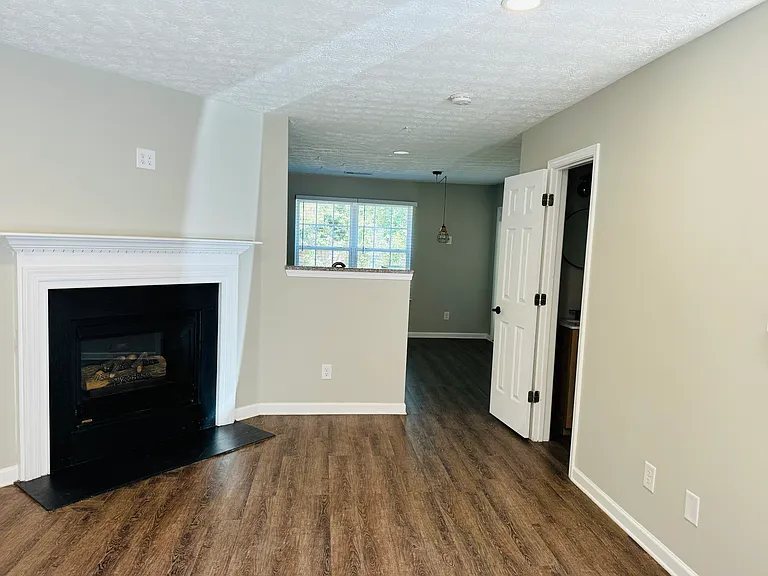 208 Oak Grove Way — Photo 28