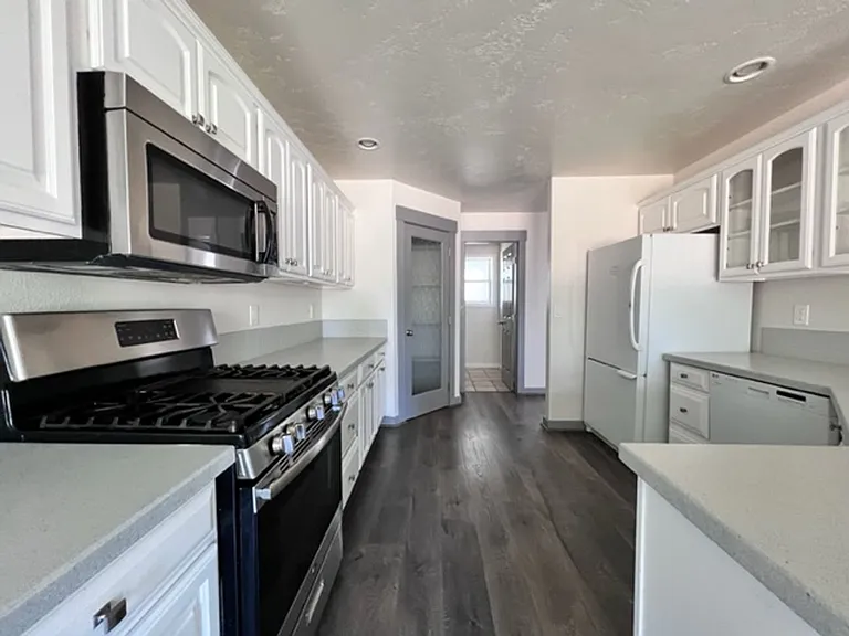3134 N Blue Springs Ave — Photo 11