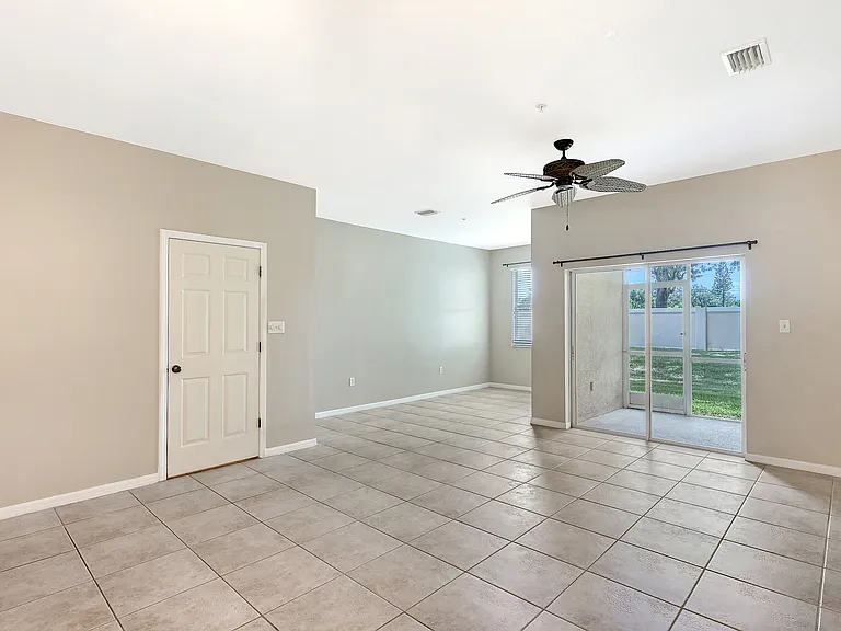3499 Parkridge Cir — Photo 10