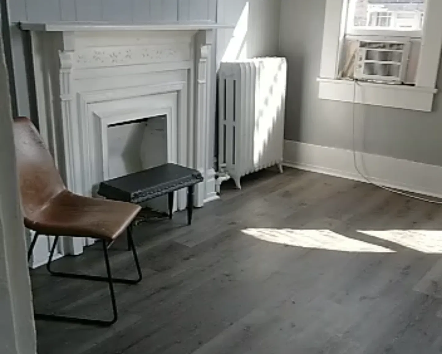 144 - 148 Grant Avenue - 148J — Photo 2