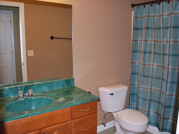 2nd image of 212 Ziffell Dr