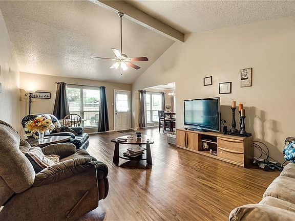4th image of 1523 Roundrock Trl