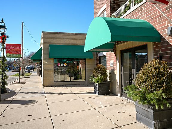 2nd image of 570 Crescent Blvd Unit 308