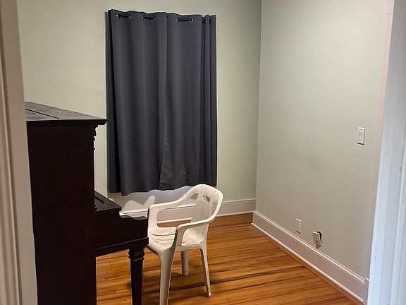 2nd image of 121 Liberty St #2