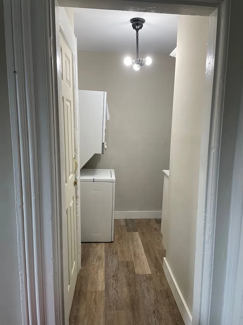1 Bedroom Near Eastman School of Music, U of R, URMC Strong , Heart of Monroe Ave — Photo 2