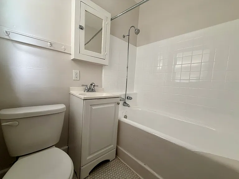 00-1750 E 3rd St #12 — Photo 8