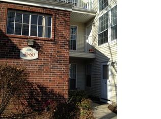 50 Carriage Crossing Ln, Middletown, CT 06457