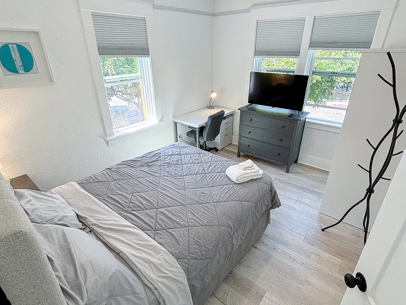 4 bed, 1000 sqft, $1,495 — Photo 2
