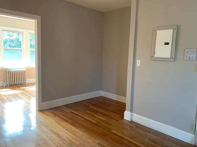 27 Lanark Rd #2 — Photo 18