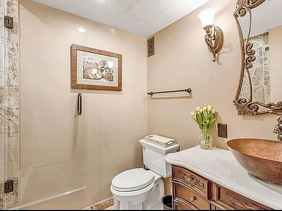 5th image of 155 W 68th St APT 2102