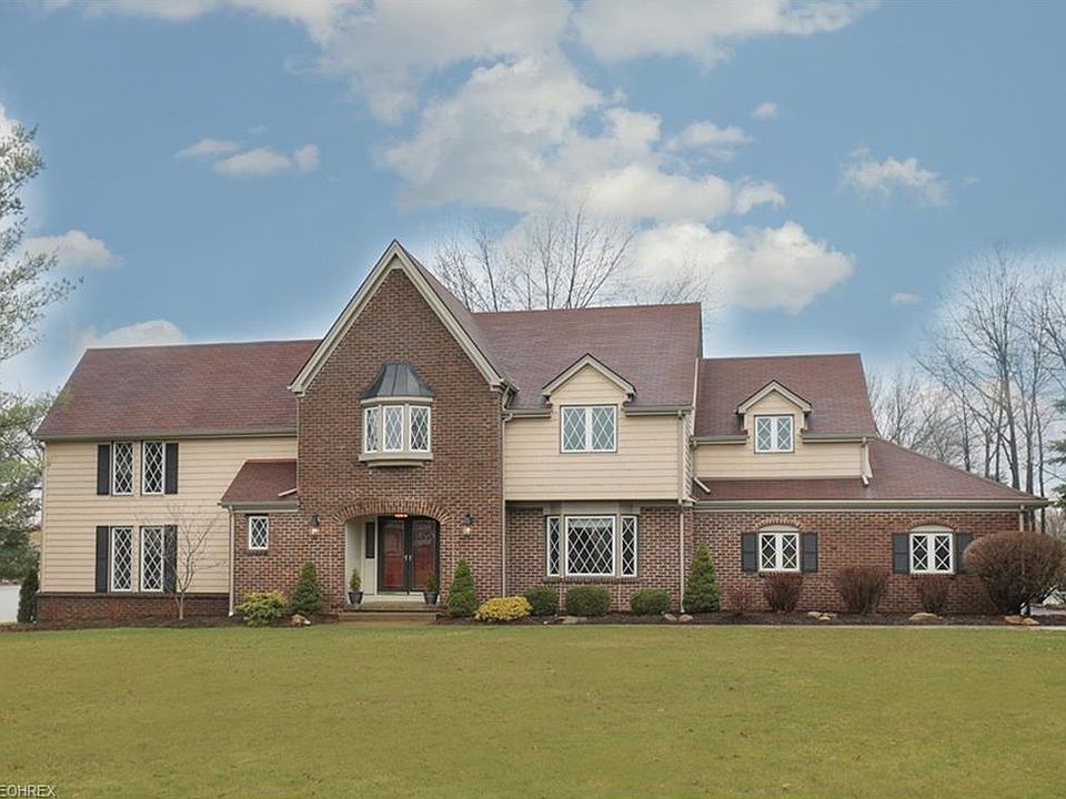 1st image of 535 Greenmont Dr