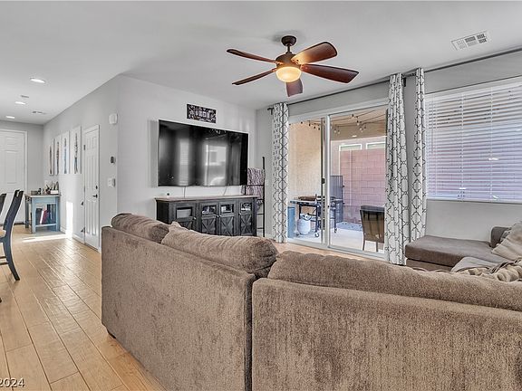 5th image of 10568 Norcross Ave