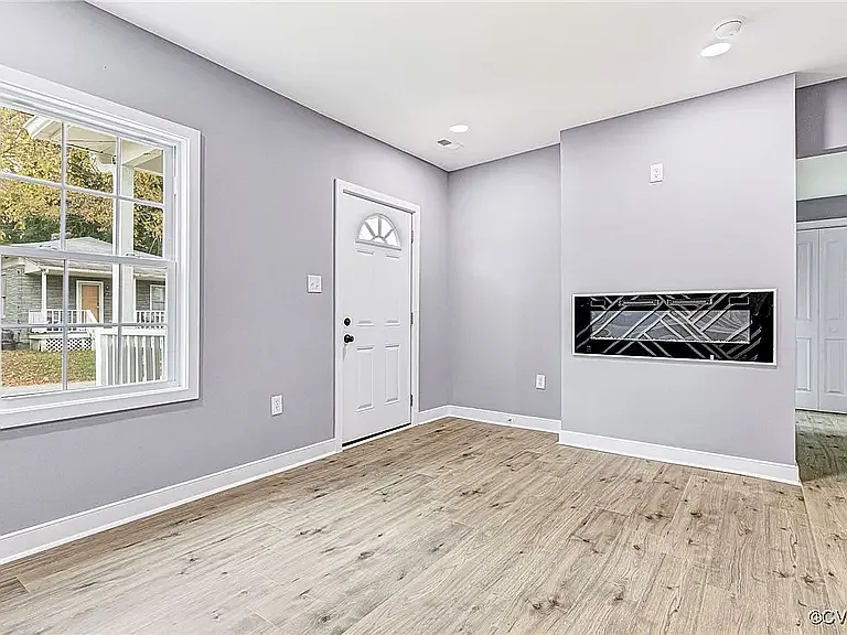 1025 Bolling St — Photo 4