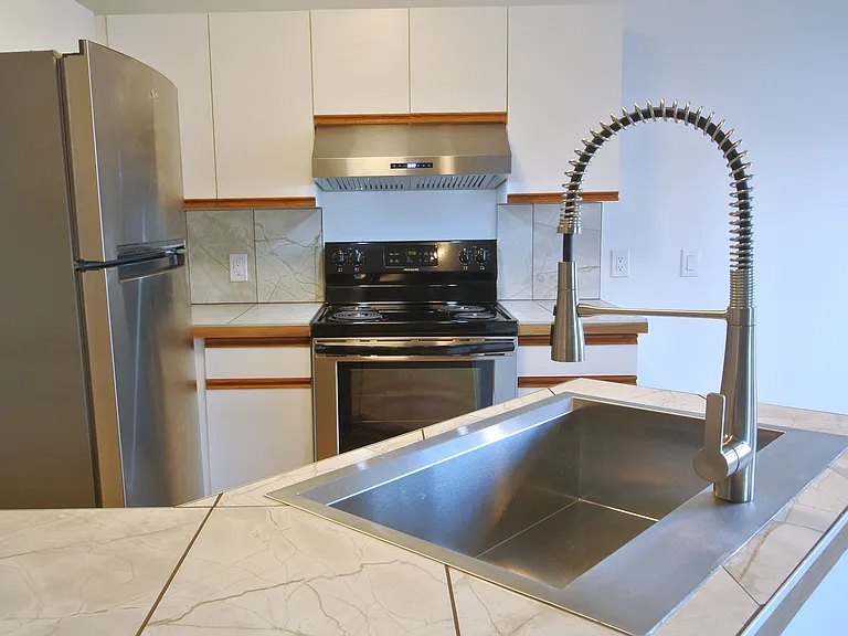1350 Brown St #C — Photo 4