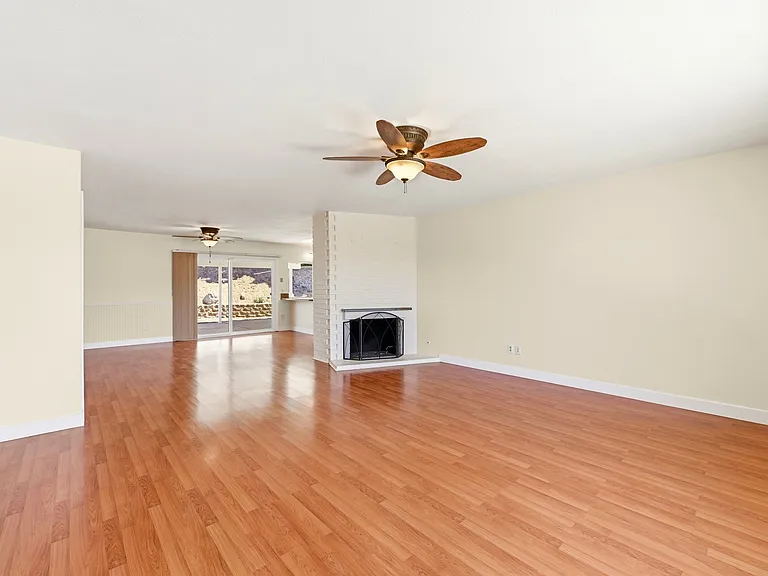 1451 Kenora St — Photo 5