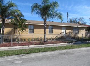 865 W 10th St, Riviera Beach, FL 33404