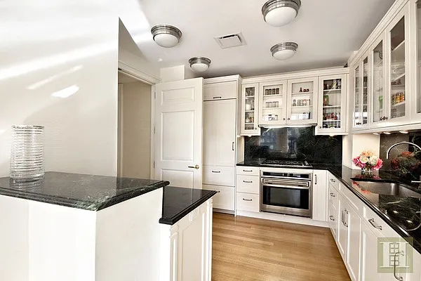Rented by Halstead Real Estate | media 2