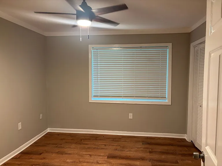 8640 Embrey Dr — Photo 5