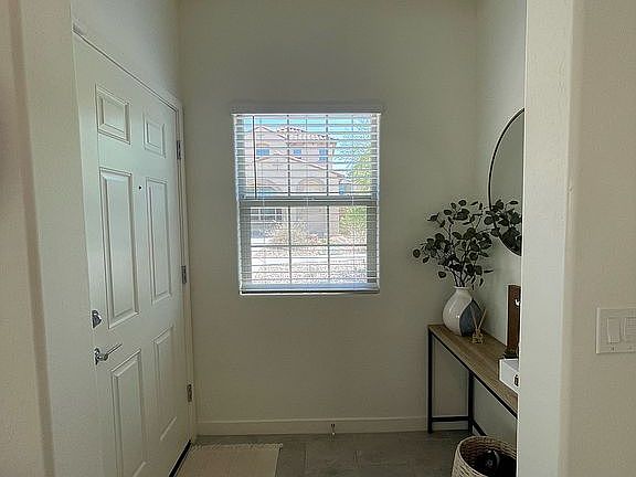 3rd image of 2939 N Augustine