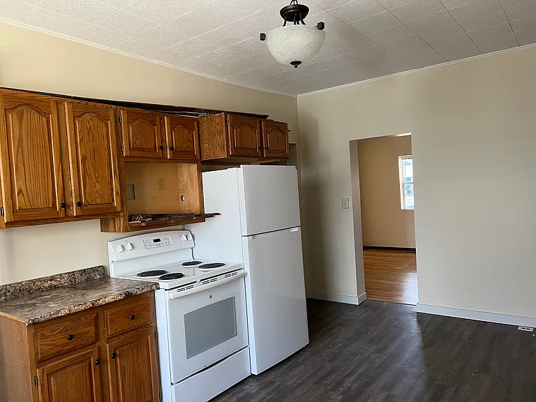 743 Eddy St — Photo 23