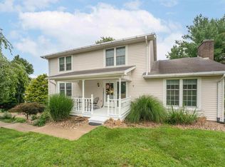 251 Ridgeway Dr, Bridgeport, WV 26330