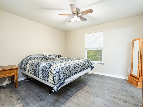 5th image of 2 Heywood Ln