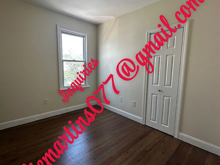 Bedroom 1
*Images are watermarked to protect against scams and unauthorized use*