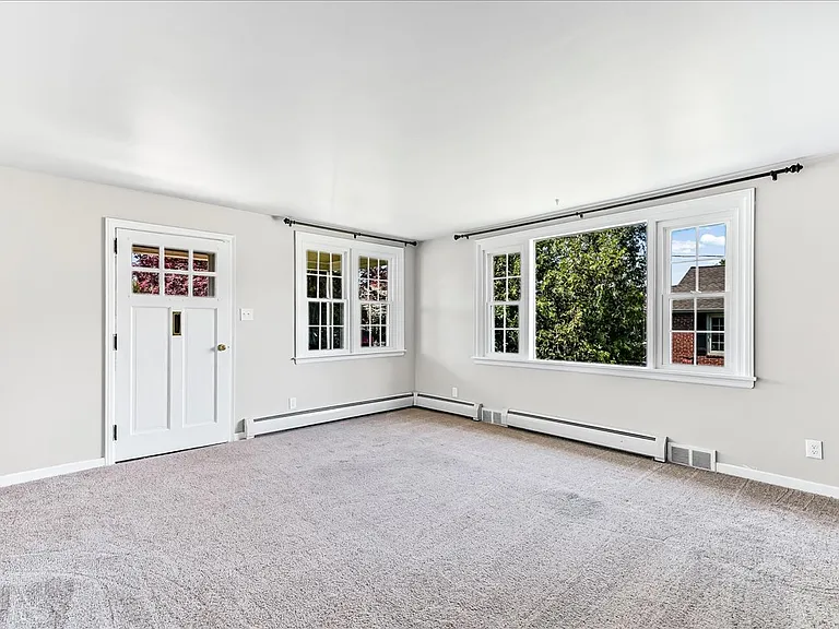 2653 Brierwood Rd — Photo 2