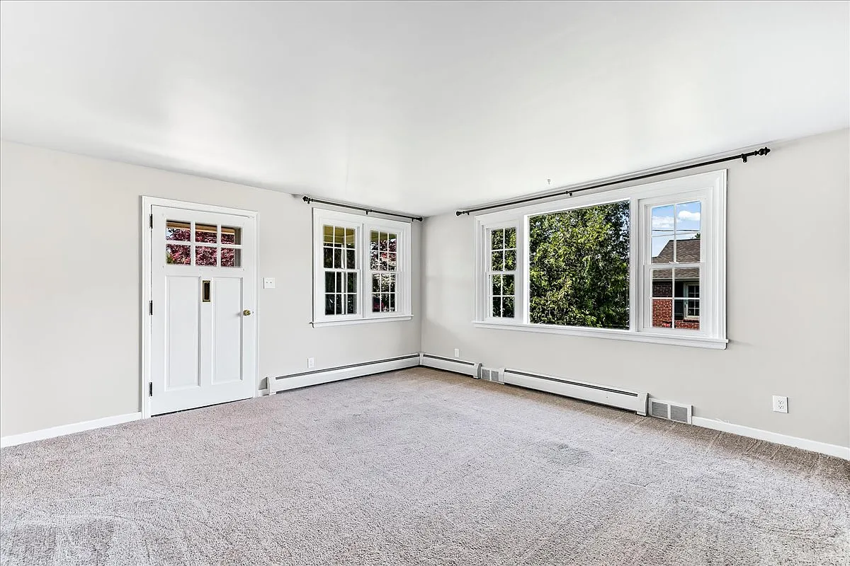 Building Photo - 2653 Brierwood Rd