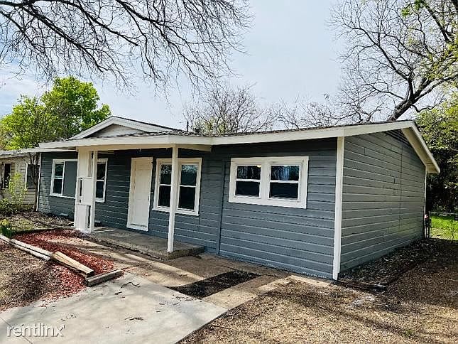 1st image of 2909R Larry Dr