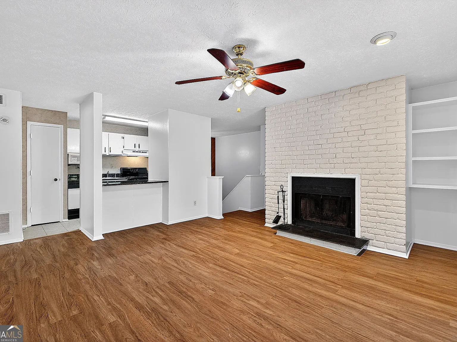 1 bed, 1.0 bath, $1,350 — Photo 3