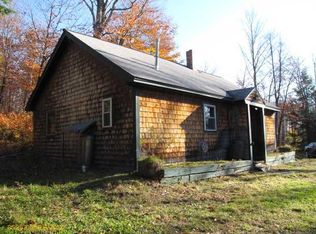 40 Mayhew Rd, Starks, ME 04911