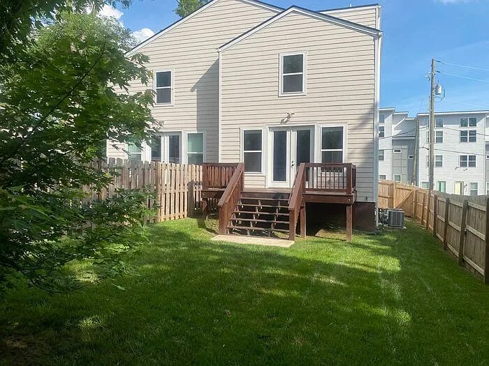 709 Tral St — Photo 42