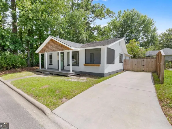 911 Hamilton Ct, Savannah, GA 31401