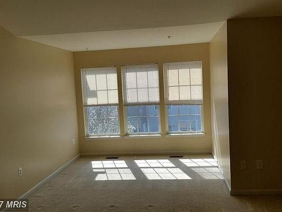 2nd image of 2501 Lakeside Dr